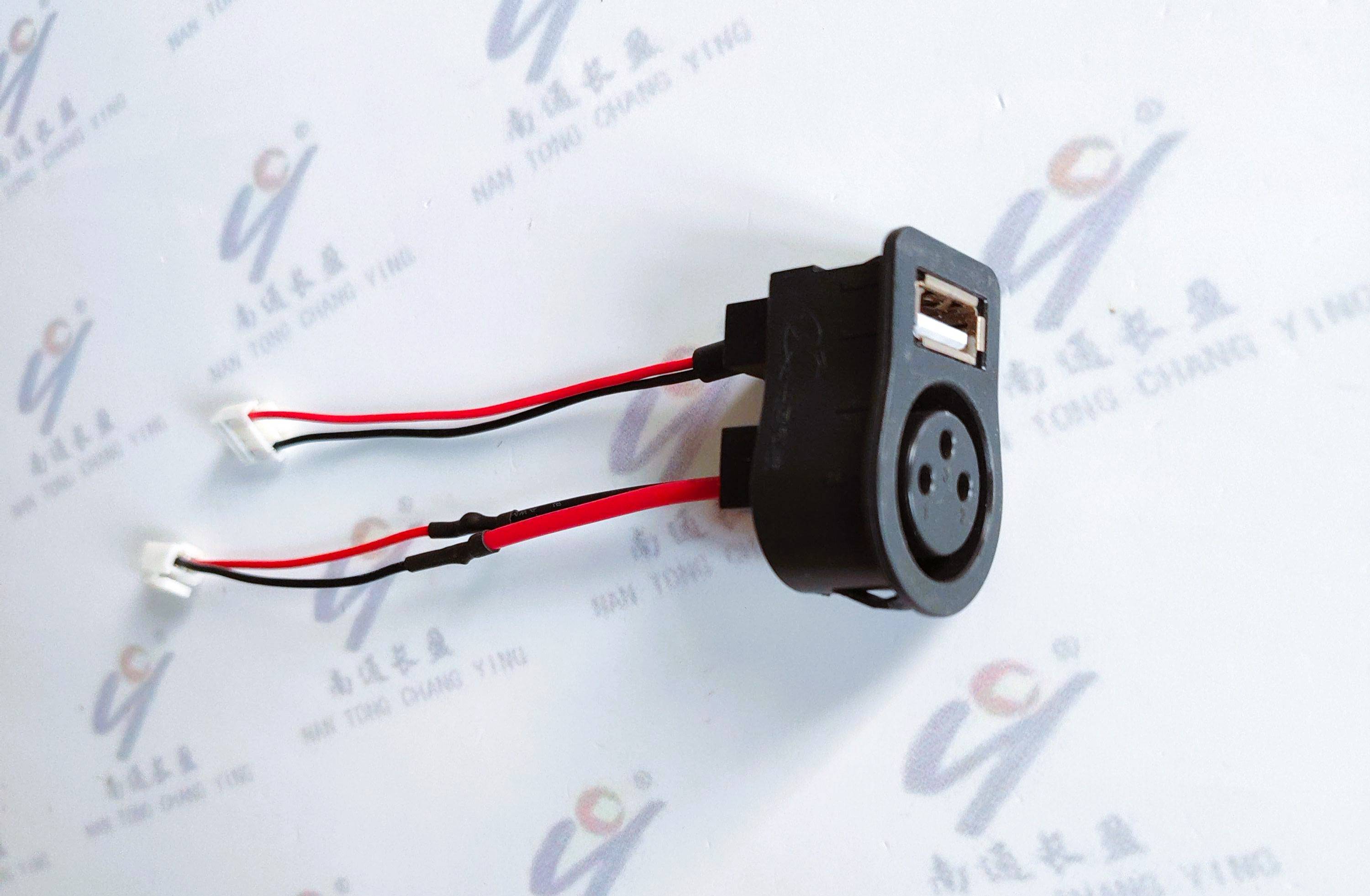 CY0209-002 帶USB充電卡儂座